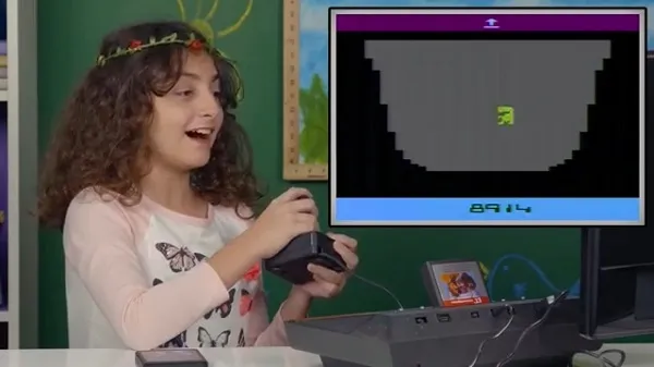 [视频]Kids React：小孩子们玩雅达利2600游戏会是什么反应？