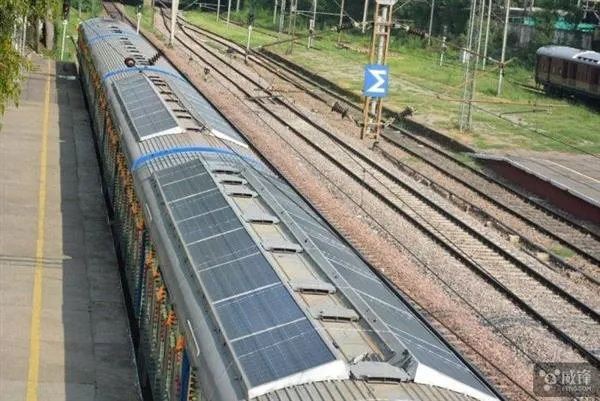 为减少污染 印度推出太阳能火车：画风太美
