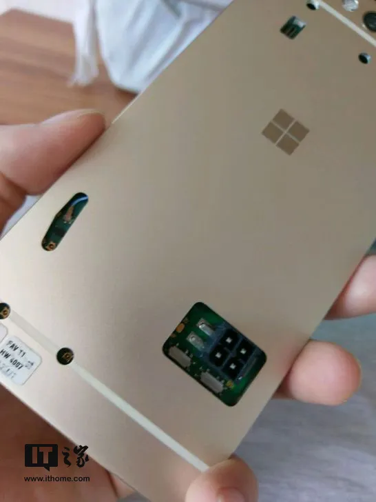 微软Lumia 960工程机闲鱼曝光：天价9999元 拒绝讲价