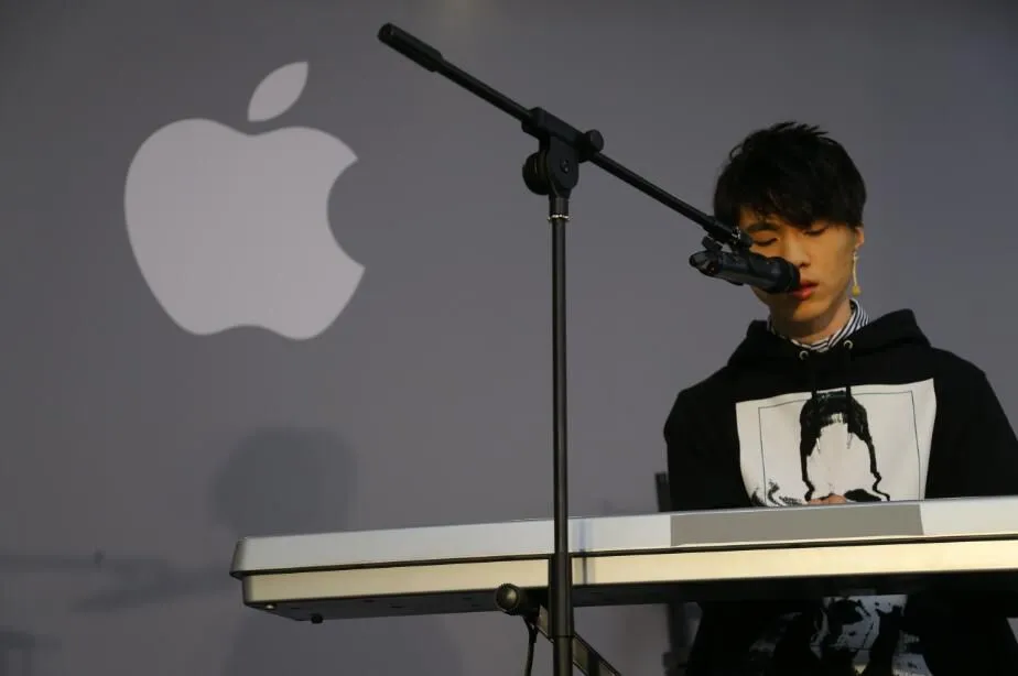 音乐才子宫阁在王府井Apple Store举办活动