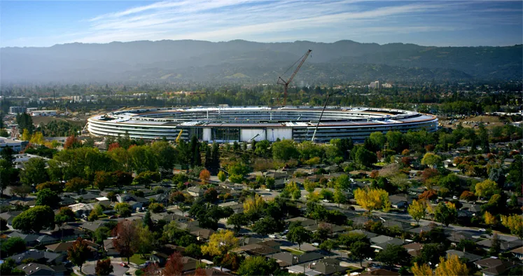 乔布斯遗作 Apple Park，外是建筑奇迹，内是帮主灵魂