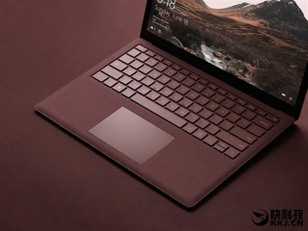 首发体验Surface Laptop：微软回归经典的精细之作