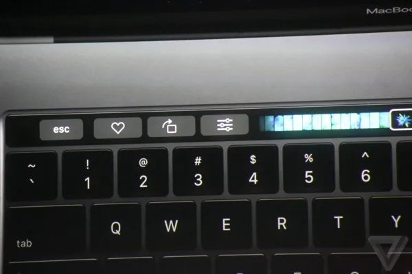 新MacBook Pro加入指纹识别:全新触控板功能强大