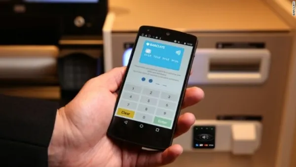 手机在 ATM 取现比银行卡更安全？英国巴克莱银行将全面普及