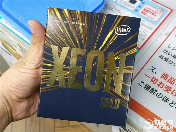 8.1万元人间毒物！Intel 28核铂金版Xeon 8180零售上市