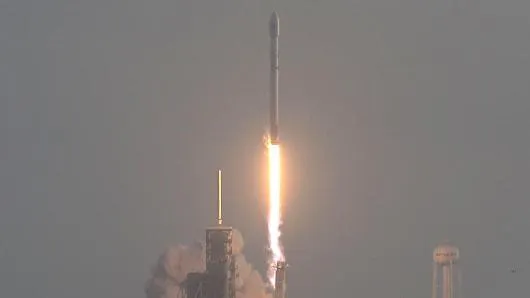 SpaceX募集3.5亿美元资金 估值超过200亿美元