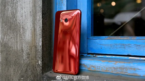 4999！HTC U11火炽红图赏：你的美无法形容