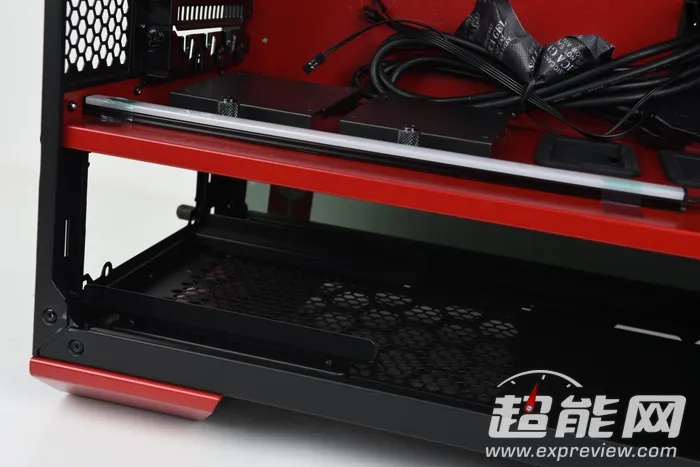 旗舰中的战斗机，酷冷至尊Mastercase Maker 5t新品图赏