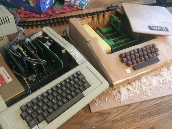 [图]论果粉的自我修养：圣诞节造了台 “Apple II”