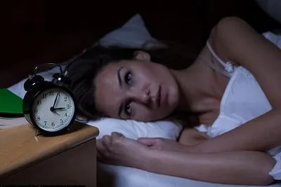 夜间睡眠不足会导致腰围增大：与食欲有关