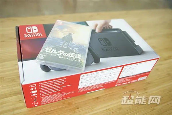 地表最强掌机？任天堂Switch开箱 黑边感人