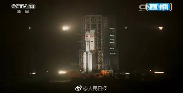 宇宙级快递！中国首艘货运飞船天舟一号发射成功