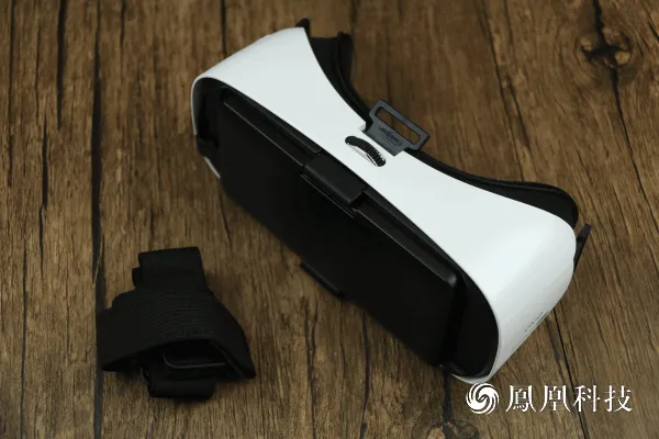 vivo Xplay6新搭档体验：VR+耳机的沉浸式