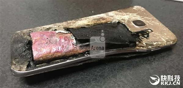 Note7换购仅两周 美国用户的S7edge彻夜充电爆炸