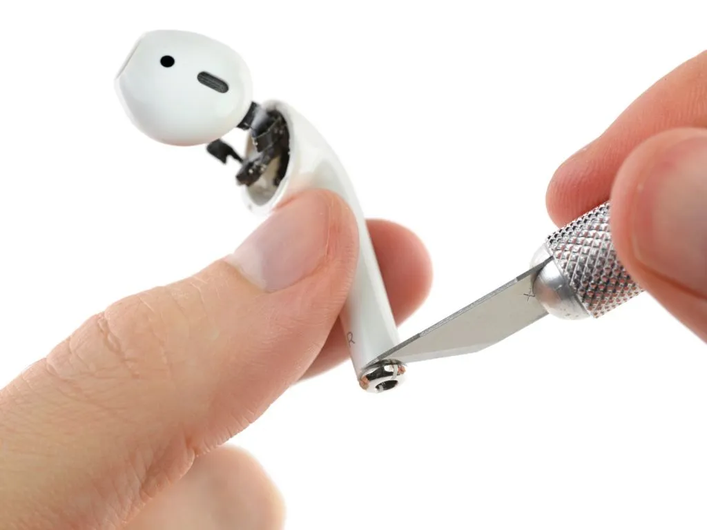 iFixit拆解AirPods：没有修复的可能