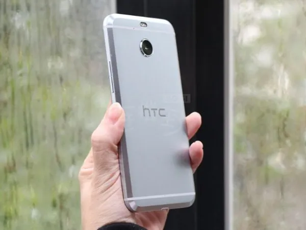 [图]HTC 10 evo正式发布：取消3.5mm耳机端口