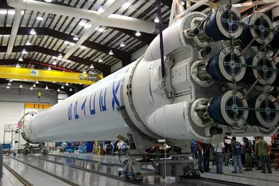 SpaceX本周将再创历史：使用回收助推器发射火箭