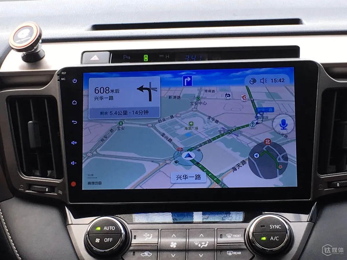 高德地图推出新的车机版本可以让用户丢掉手机导航了