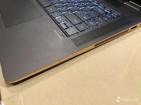 [视频]CES 2017：惠普新款 Spectre x360 变形本上手