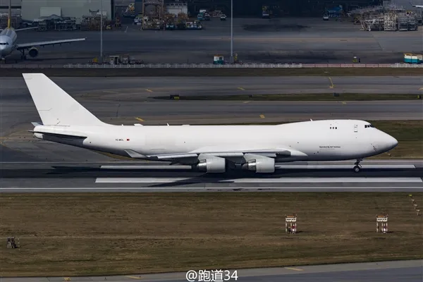 土耳其航空波音747货机惨烈坠毁：复飞撞上房屋