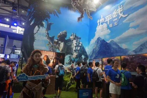 ChinaJoy 2017：大长腿、游戏、VR……你想看的都在这