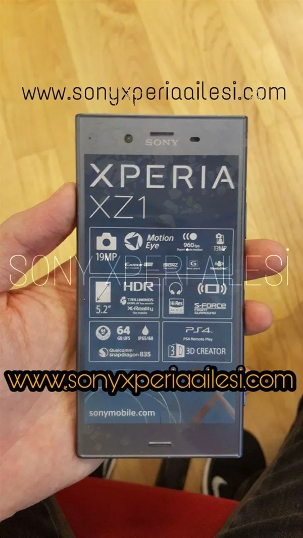 索尼新旗舰Xperia XZ1偷跑：全金属后背抛弃塑料条