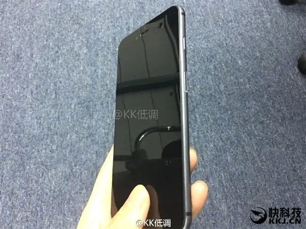 黑色版iPhone 7 Plus曝光：眼前一亮！