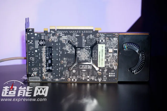 AMD RX 480显卡抢先上手：表面类肤材质，PCB这么短