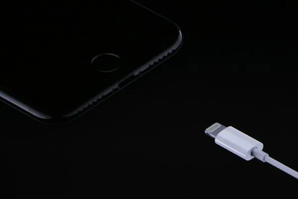 iPhone 7用耳机转换器音质不如 6s直插耳机