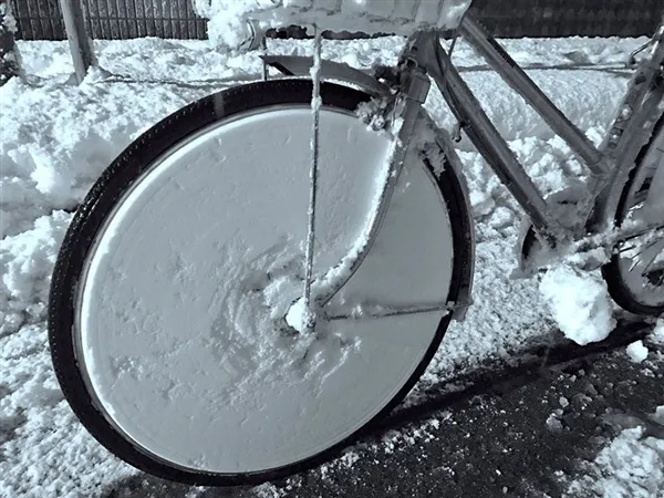 看看日本网友是怎么晒大雪的