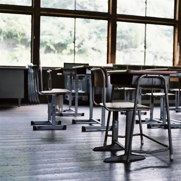 日本10年前的小学教室是什么样的？保留完好