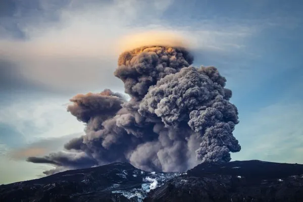 人类活动和火山爆发，哪个是导致气候变化的罪魁祸首