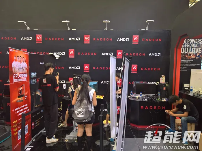 Chinajoy 2016特色内容（二）：AMD展区赏析：游戏就要玩真的