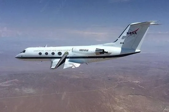 NASA造了一架可以折叠机翼的新飞机 灵感来自于老鹰捕食