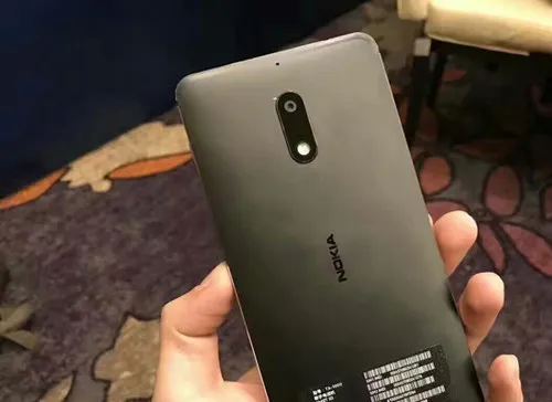 诺基亚官微：Nokia6可承受150牛压力 网友：我要砸核桃