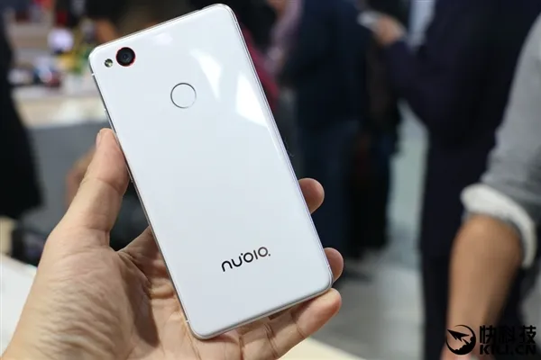 小屏党最爱！nubia Z11 mini首发10万台卖空：1499元