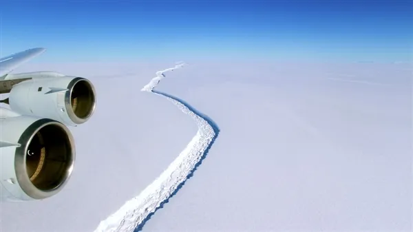 有史以来最大冰山从南极脱离！细思极恐