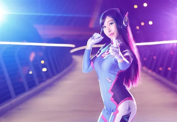 韩国天然美女COS屁股第一女神D.VA：惹人疼爱