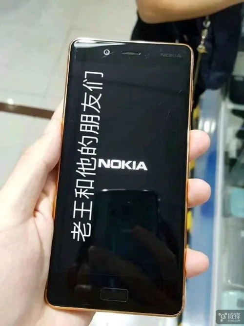 3400元左右 亮瞎眼的金色Nokia 8买不买？