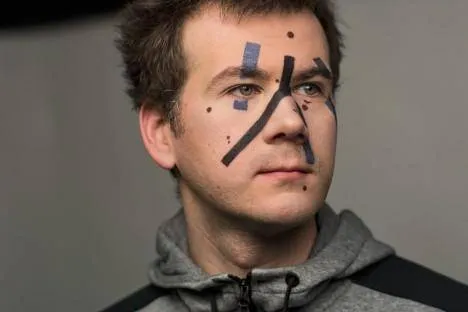 不想被监视：俄罗斯的“葛宇路”开发了反人脸识别妆