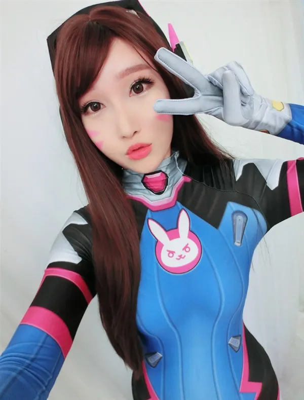 韩国天然美女COS屁股第一女神D.VA：惹人疼爱