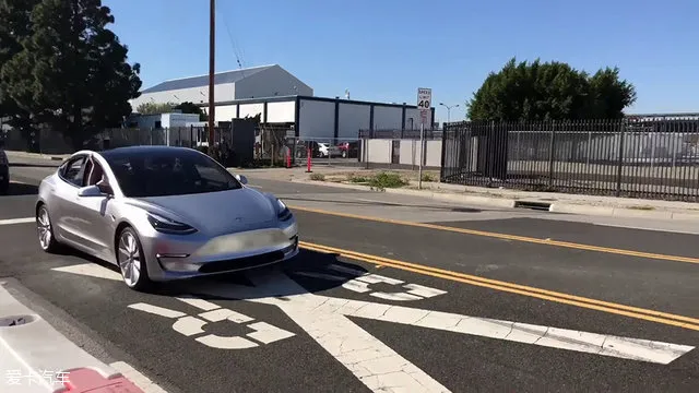 这就是特斯拉下一款新车：Model Y=Model 3+鹰翼门 SUV