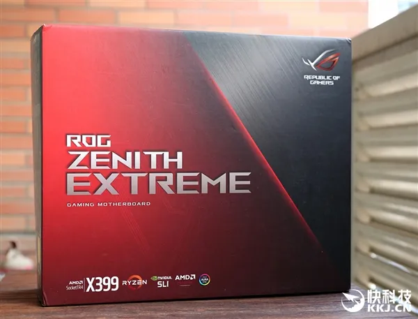 最强X399主板！华硕ROG Zenith Extreme开箱图赏