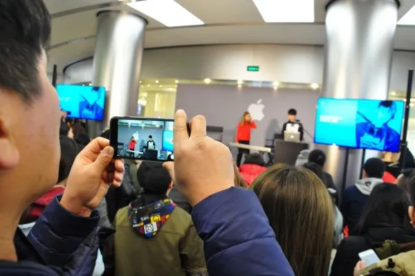 音乐才子宫阁在王府井Apple Store举办活动