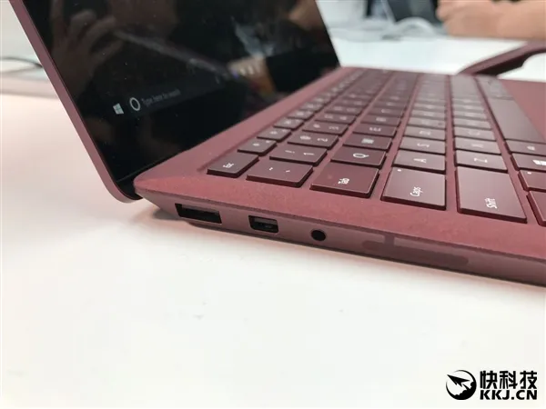 首发体验Surface Laptop：微软回归经典的精细之作