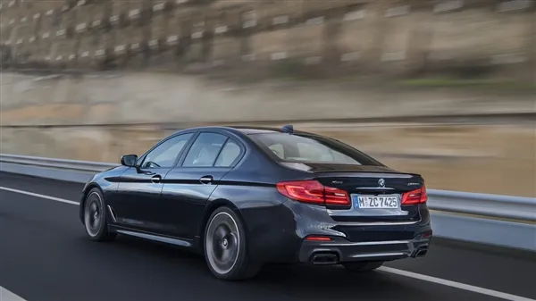 史上最快宝马5系！M550i xDrive发布