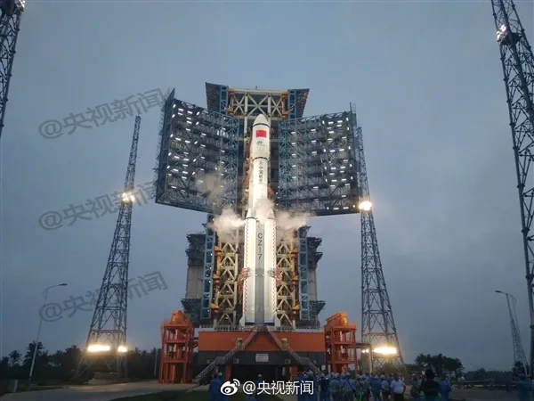 宇宙级快递！中国首艘货运飞船天舟一号发射成功