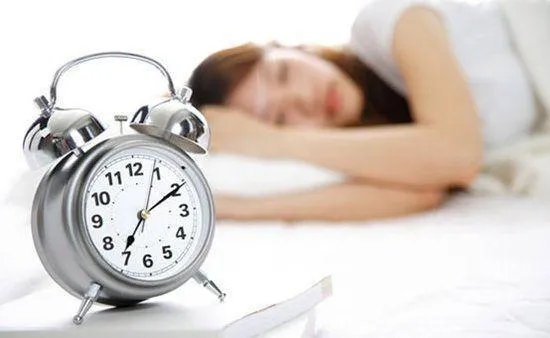 每天睡8小时以上懒觉 专家：患痴呆症概率增40%