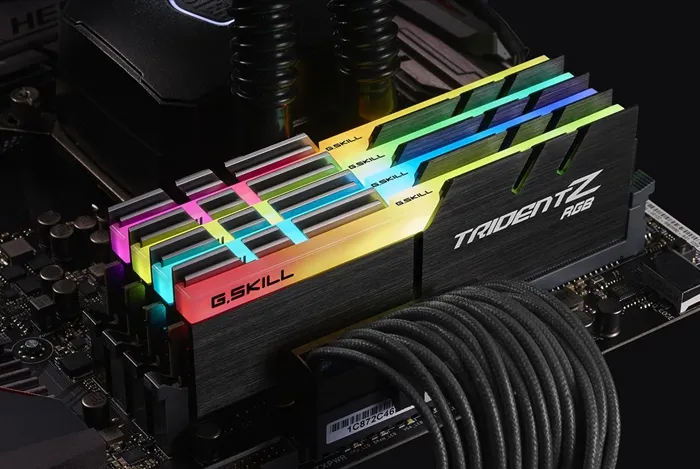 芝奇发布Trident Z RGB DDR4 4266MHz内存，这才是真正的灯条