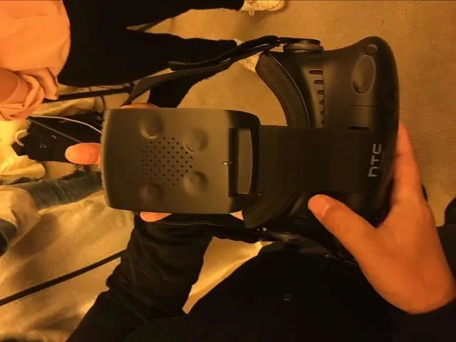 关于 HTC 刚刚公布的 Vive 无线升级模组，这些事实值得一看